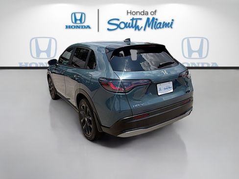 Certified 2025 Honda HR-V Sport image 5