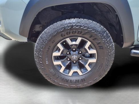 Used 2023 Toyota Tacoma TRD Off-Road AWD/4WD image 9