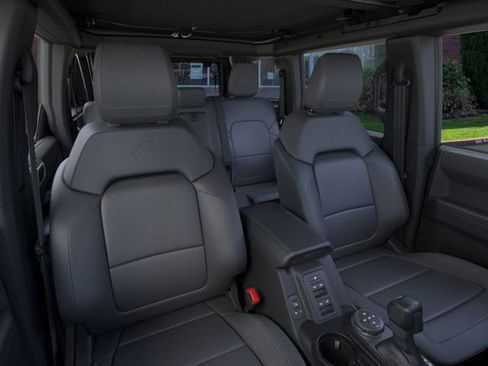 New 2025 Ford Bronco Outer Banks w/ Sasquatch Package image 10