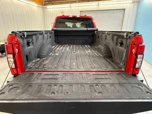 Used 2022 Ford F350 XLT w/ XLT Premium Package image 9