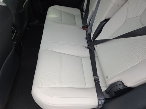 Certified 2024 Lexus RX 350 Premium w/ Accessory Package (Z1) image 22