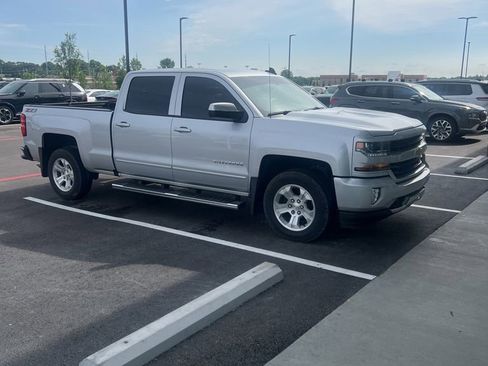 Used 2018 Chevrolet Silverado 1500 LT w/ All Star Edition AWD/4WD image 6