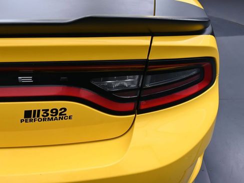 Used 2017 Dodge Charger R/T RWD image 28