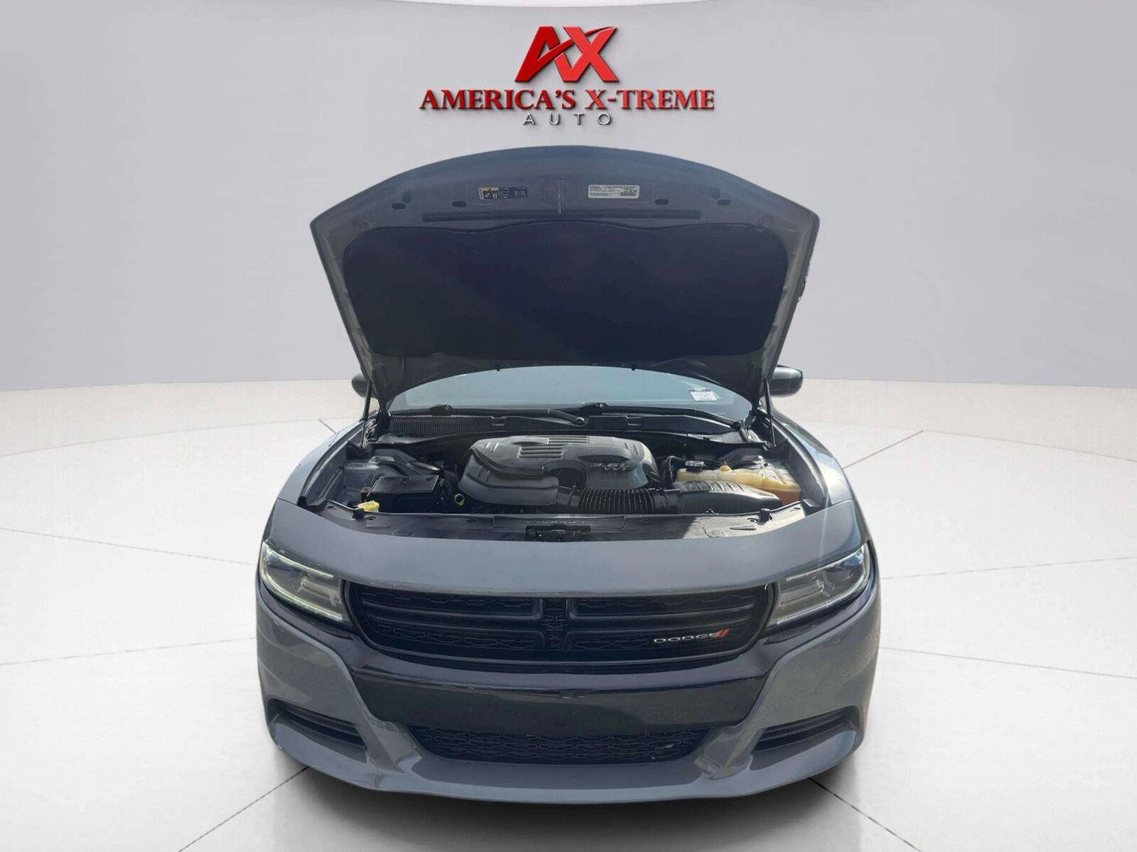 Used 2018 Dodge Charger SXT w/ Blacktop Package RWD image 48