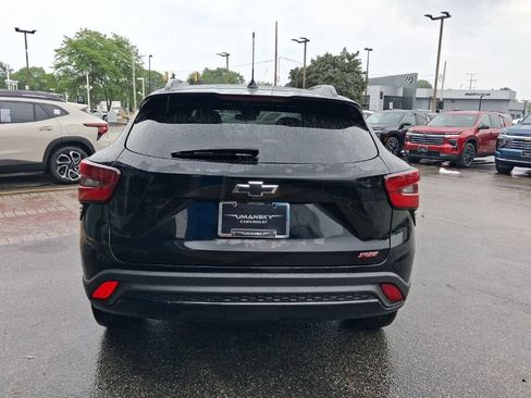 Used 2025 Chevrolet Trax RS w/ Sunroof Package FWD image 7