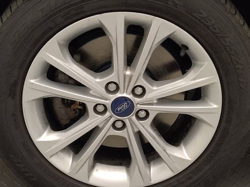 Used 2017 Ford Escape SE w/ SE Leather Comfort Package AWD/4WD image 31