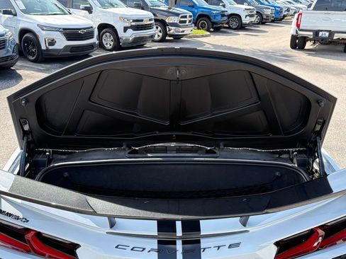 Used 2021 Chevrolet Corvette Stingray Premium Conv w/ Z51 Performance Package RWD image 11