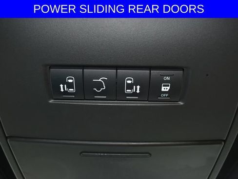 Used 2019 Dodge Grand Caravan SXT FWD image 6