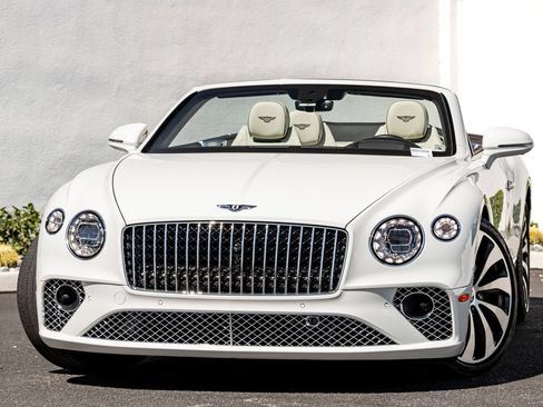 Used 2024 Bentley Continental GT Azure AWD/4WD image 7