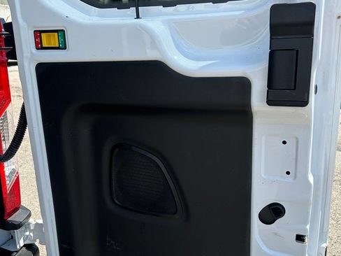 Used 2023 Ford E-Transit Medium Roof RWD image 21