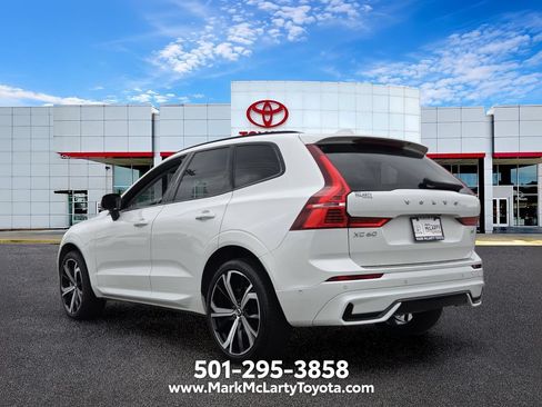 Used 2023 Volvo XC60 B5 Ultimate w/ Protection Package Premier FWD image 3