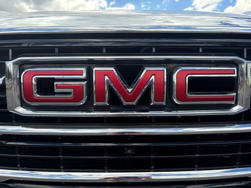 Used 2025 GMC Yukon Elevation AWD/4WD image 23