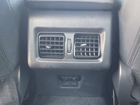 Used 2025 Toyota Camry SE FWD image 30