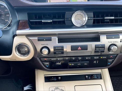 Used 2018 Lexus ES 350 w/ Navigation System Package FWD image 35