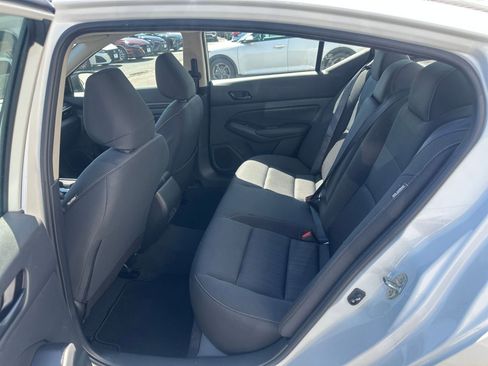 Used 2025 Nissan Altima 2.5 SV image 25