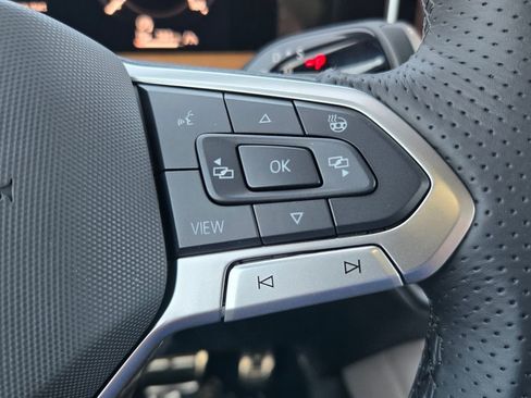 New 2026 Volkswagen Tiguan SEL R-Line AWD/4WD image 11