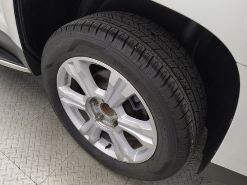 Used 2017 GMC Terrain SLE FWD image 31