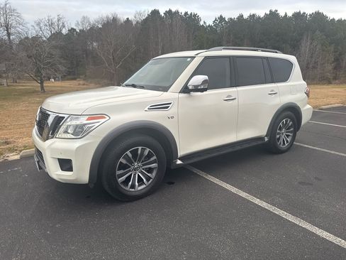Used 2019 Nissan Armada SL w/ Premium Package image 9