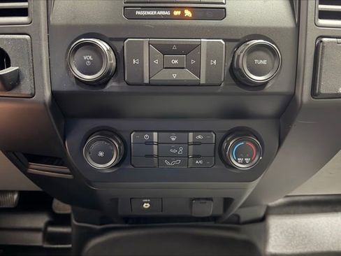 Used 2019 Ford F150 XL image 28