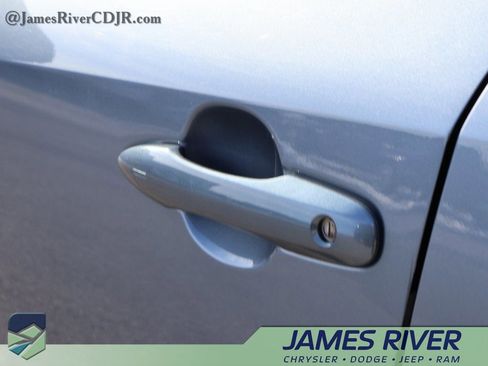 Used 2024 Toyota Corolla SE image 19