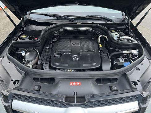 Used 2015 Mercedes-Benz GLK 350 2WD image 31