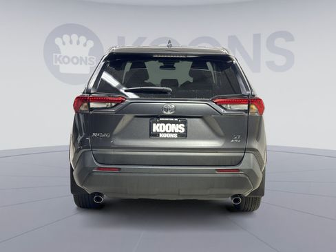 Used 2024 Toyota RAV4 LE AWD/4WD image 19