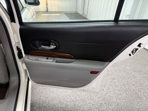 Used 2004 Buick Le Sabre Custom FWD image 31