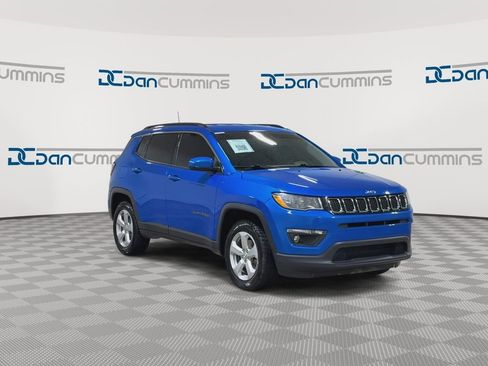 Used 2021 Jeep Compass Latitude w/ Convenience Group AWD/4WD image 3