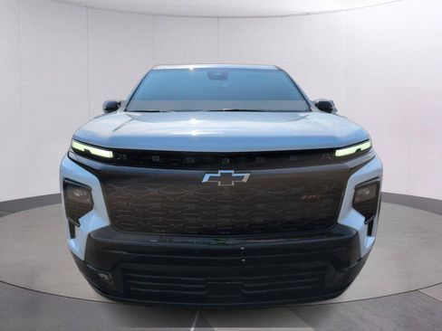 Certified 2026 Chevrolet Traverse RS w/ LPO, Floor Liner Package FWD image 10