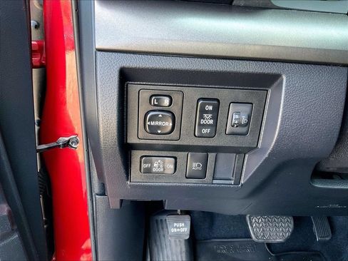 Used 2020 Toyota Tundra SR5 w/ TRD Off-Road Package AWD/4WD image 26