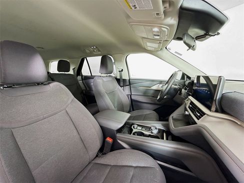 Used 2025 Ford Explorer Active image 29