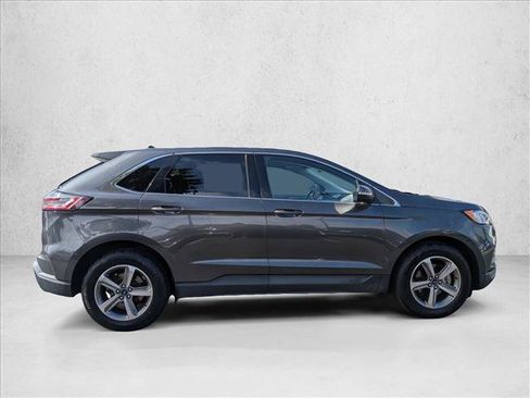 Used 2020 Ford Edge SEL w/ Convenience Package FWD image 4