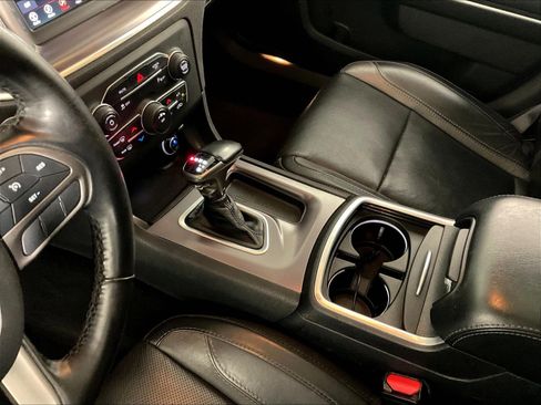 Used 2021 Dodge Charger SXT w/ Leather Interior Group RWD image 18