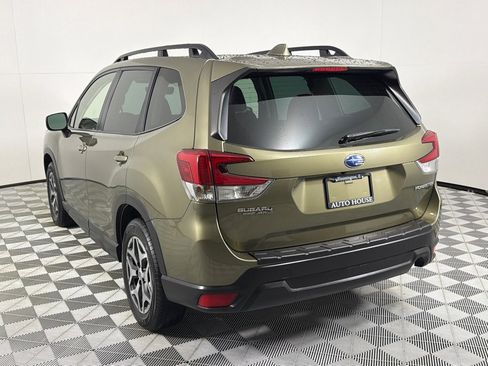 Used 2023 Subaru Forester Premium AWD/4WD image 7