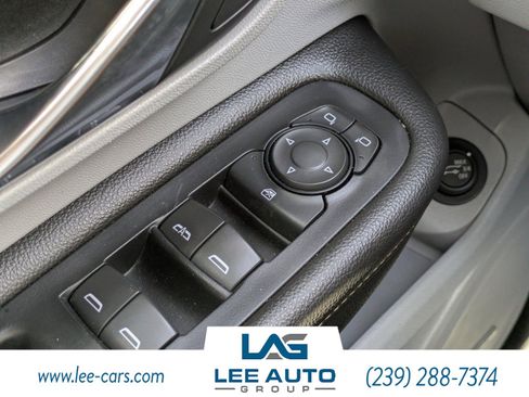 Used 2020 GMC Terrain SLT w/ Preferred Package image 18