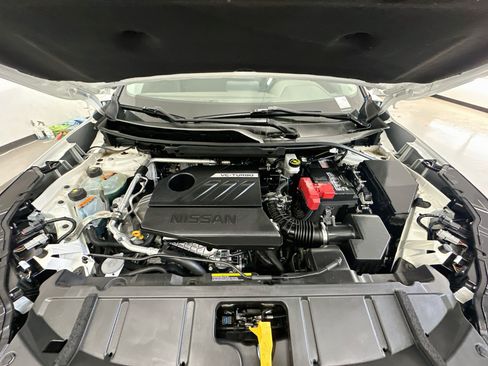Used 2023 Nissan Rogue S AWD/4WD image 33