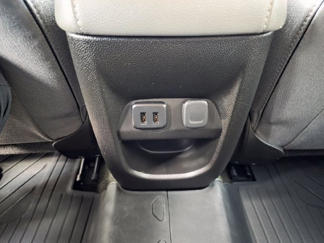 Used 2017 Chevrolet Colorado LT AWD/4WD image 29