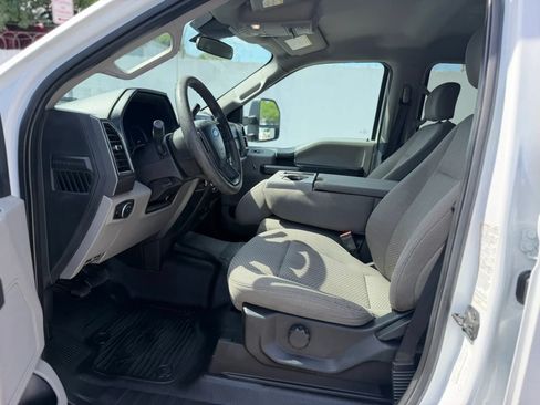 Used 2021 Ford F350 XLT AWD/4WD image 10