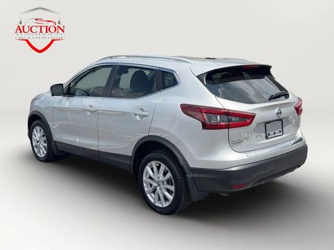 Used 2022 Nissan Rogue Sport SV w/ Technology Package FWD image 5