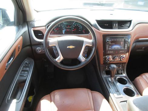 Used 2015 Chevrolet Traverse LT FWD image 15