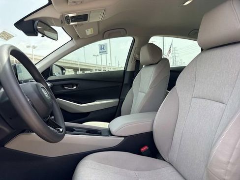 Used 2025 Honda Accord LX image 7