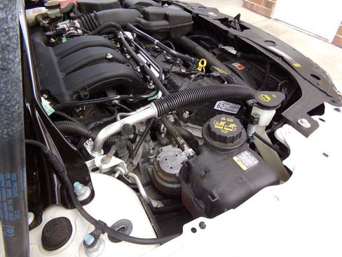 Used 2016 Ford Taurus SEL image 51