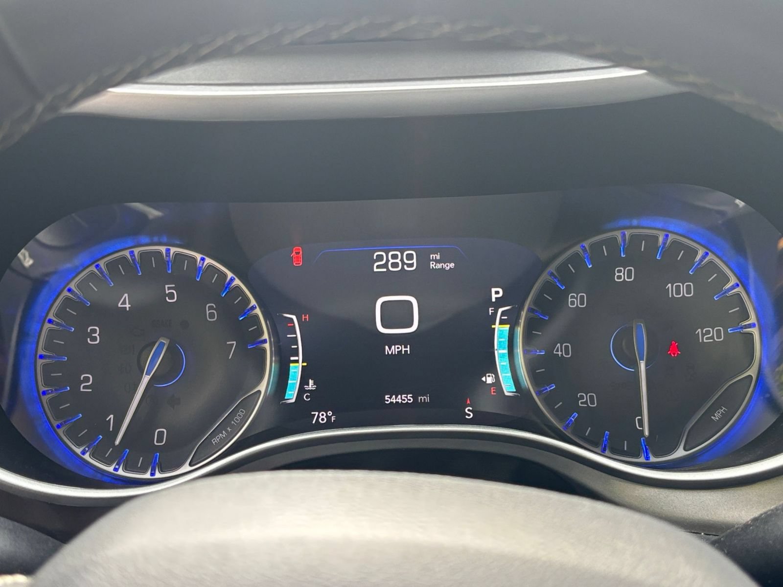 Used 2025 Chrysler Pacifica Select FWD image 36