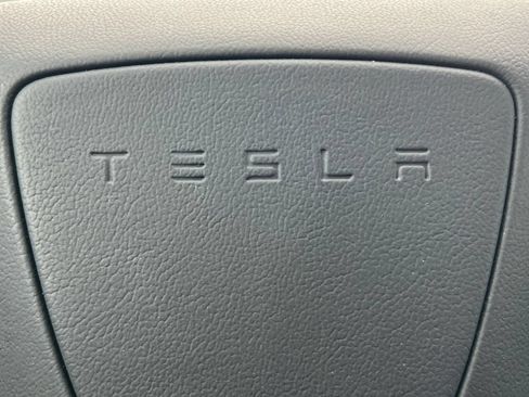 Used 2026 Tesla Model Y AWD image 34