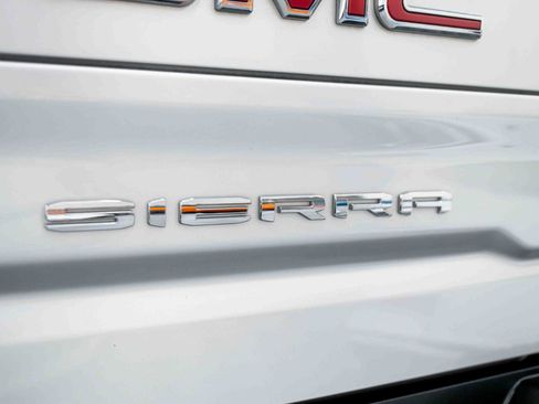Used 2022 GMC Sierra 1500 SLT w/ SLT Premium Plus Package AWD/4WD image 42
