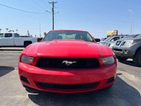 Used 2010 Ford Mustang Coupe RWD image 9