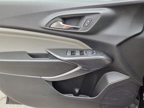 New 2026 Chevrolet Trax ACTIV w/ Sunroof Package image 23