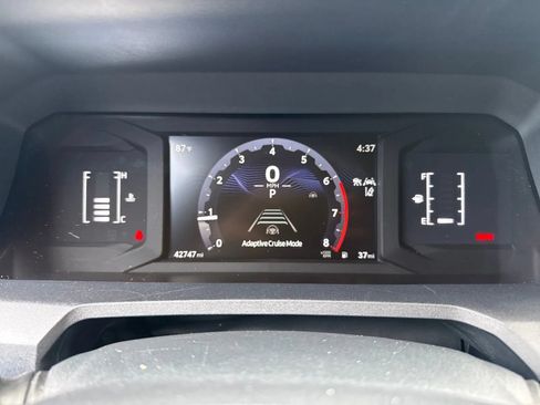 Used 2025 Toyota 4Runner SR5 AWD/4WD image 20