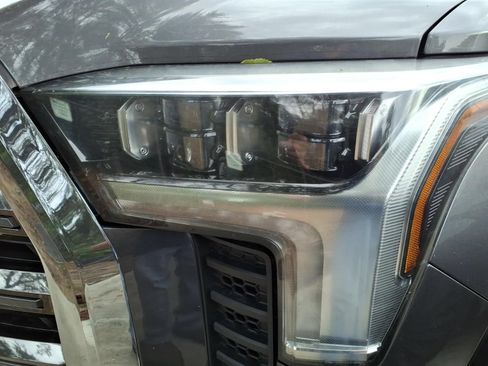 Used 2022 Toyota Tundra Platinum RWD image 5