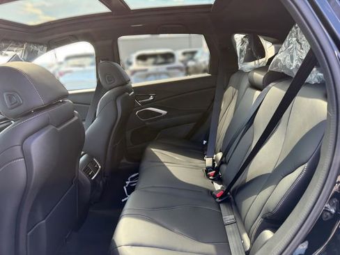 New 2026 Acura RDX SH-AWD image 12